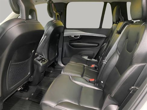 Used 2021 Volvo XC90 T5 Momentum w/ Climate Package image 22