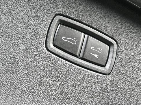 Used 2026 Porsche Cayenne Coupe AWD/4WD image 33