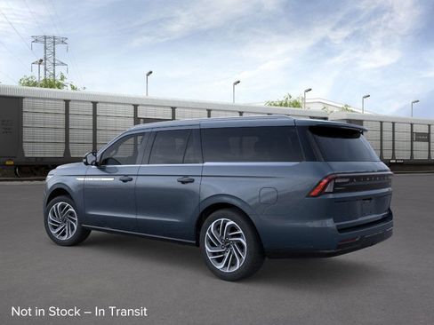 New 2026 Lincoln Navigator L Reserve image 4