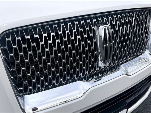 Used 2021 Lincoln Navigator L Reserve w/ Luxury Package image 28