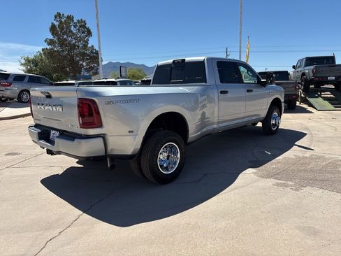 New 2026 RAM 3500 Big Horn AWD/4WD image 5