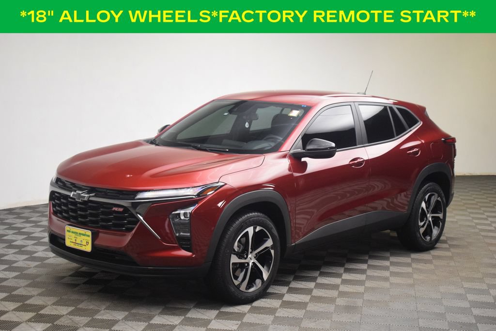 Used 2024 Chevrolet Trax RS w/ Driver Confidence Package FWD image 2
