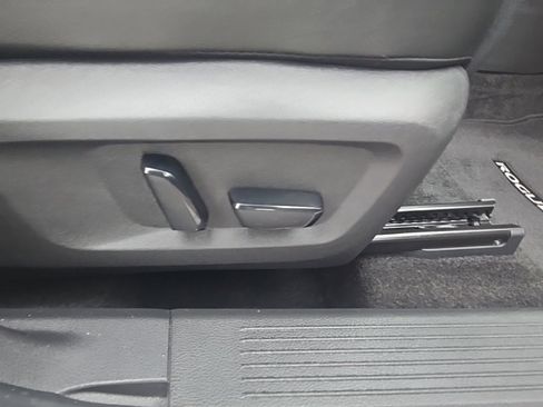 Used 2023 Nissan Rogue Platinum w/ Platinum Premium Package image 29