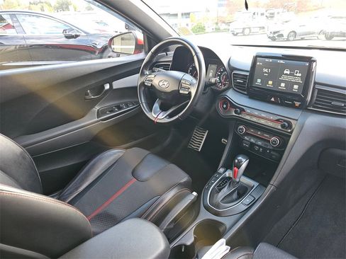 Used 2021 Hyundai Veloster Turbo image 14