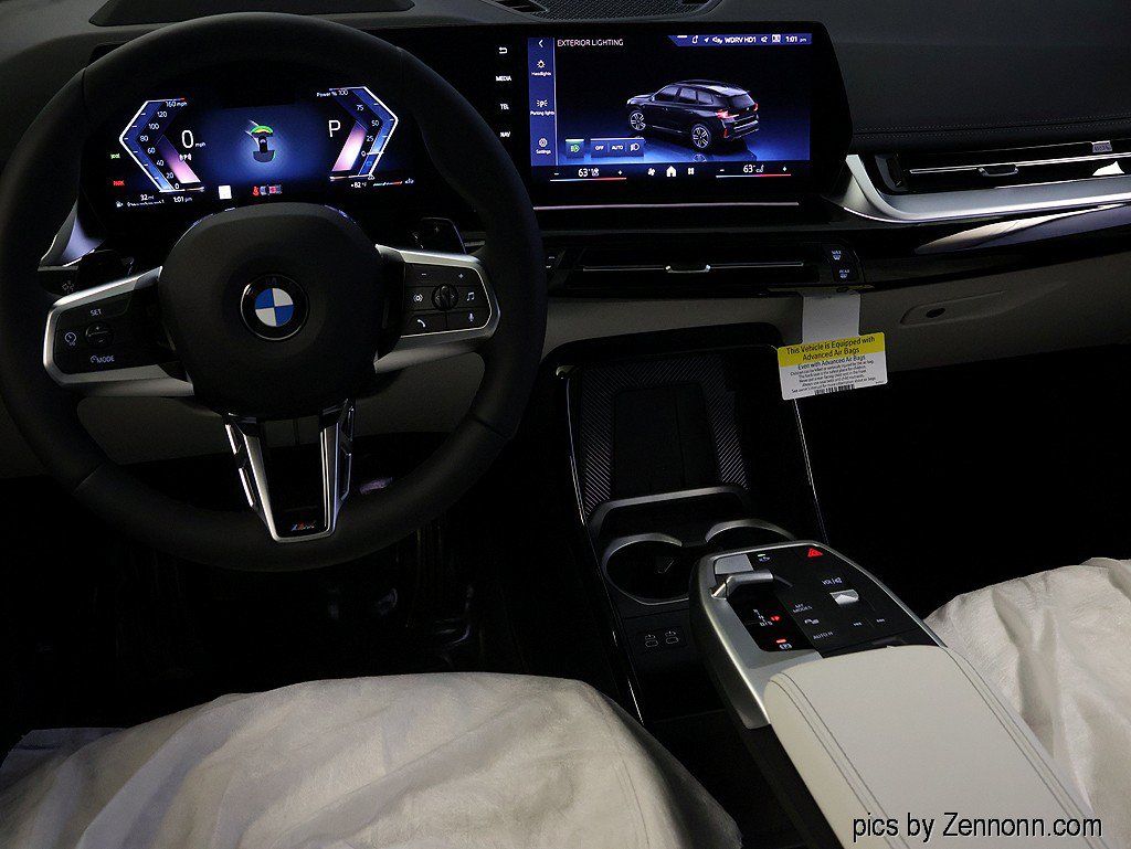 New 2027 BMW X1 xDrive28i AWD/4WD image 16