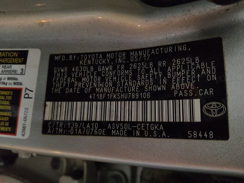 Used 2017 Toyota Camry XLE FWD image 33