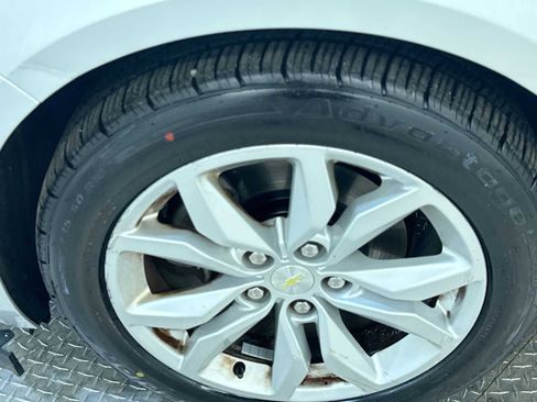 Used 2016 Chevrolet Impala LT image 10