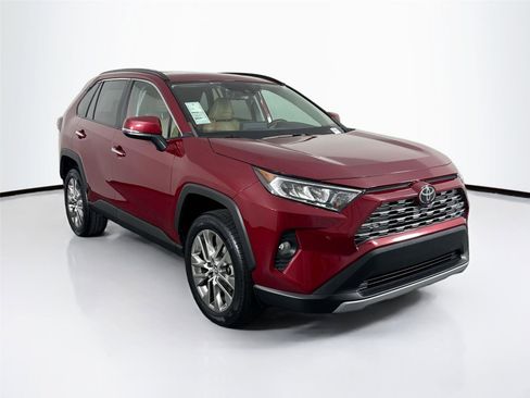 Used 2019 Toyota RAV4 Limited w/ Cold Weather Package image 10