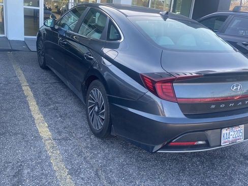 Used 2022 Hyundai Sonata SEL w/ Winter Weather Package image 4