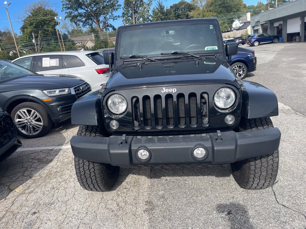 Used 2015 Jeep Wrangler Unlimited Rubicon w/ Dual Top Group AWD/4WD image 2