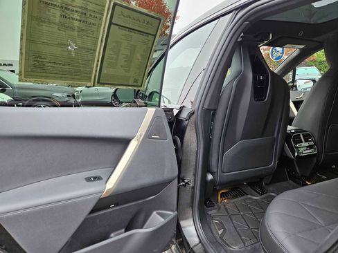 Used 2025 BMW iX xDrive50 image 18