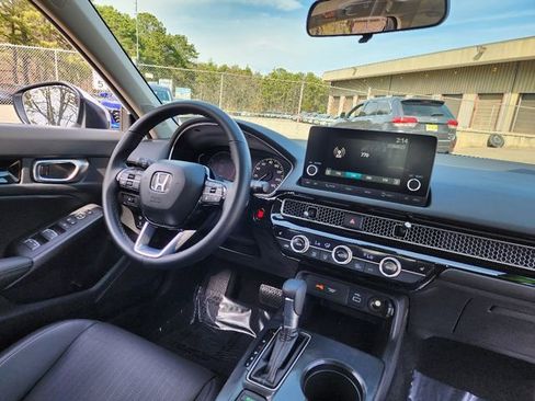 Used 2024 Honda Civic EX-L image 13