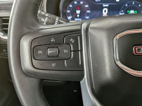 Used 2023 GMC Yukon SLT image 8