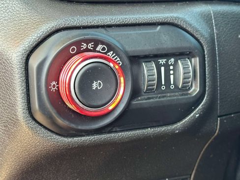 Used 2018 Jeep Wrangler Unlimited Sport S AWD/4WD image 23