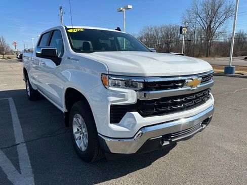 Used 2025 Chevrolet Silverado 1500 LT image 4