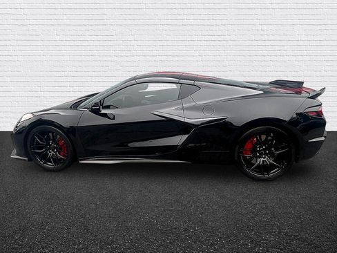Used 2024 Chevrolet Corvette Z06 RWD image 4