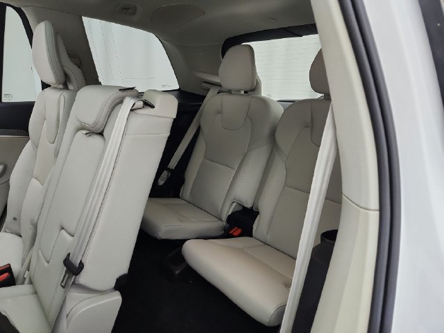 Used 2024 Volvo XC90 B6 Plus w/ Protection Package Premier AWD/4WD image 39