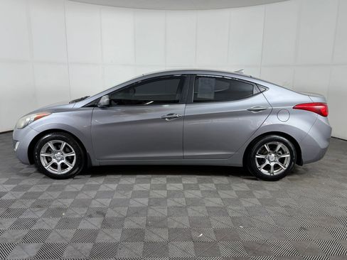 Used 2013 Hyundai Elantra GLS w/ Preferred Pkg image 2