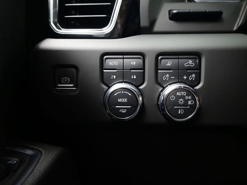 Used 2023 GMC Sierra 1500 Denali w/ Denali Reserve Package AWD/4WD image 19