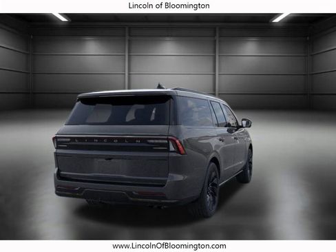 New 2025 Lincoln Navigator L Reserve w/ Jet Appearance Package image 10