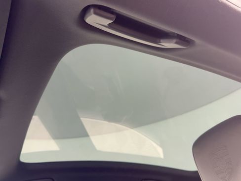 Certified 2022 Porsche Taycan image 16