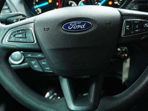 Used 2017 Ford Escape SE w/ Equipment Group 201A AWD/4WD image 17