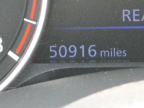 Used 2025 Nissan Altima 2.5 SV FWD image 16