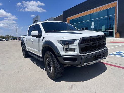Used 2019 Ford F150 Raptor w/ Equipment Group 802A Luxury AWD/4WD image 2
