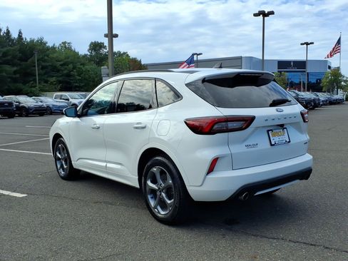 Used 2023 Ford Escape ST-Line Select AWD/4WD image 5