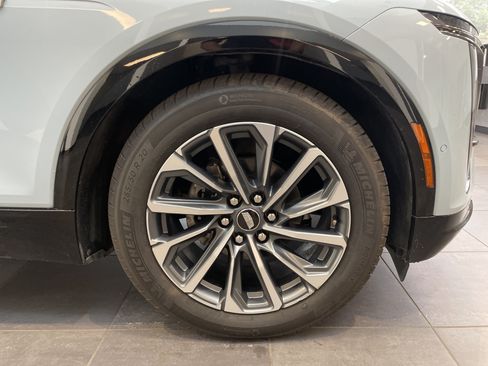 Used 2024 Cadillac Lyriq Sport AWD/4WD image 12