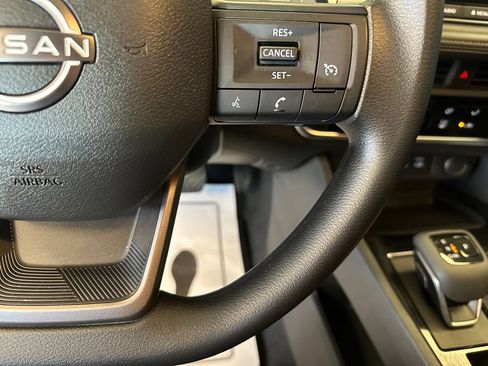 Used 2026 Nissan Rogue S AWD/4WD image 12