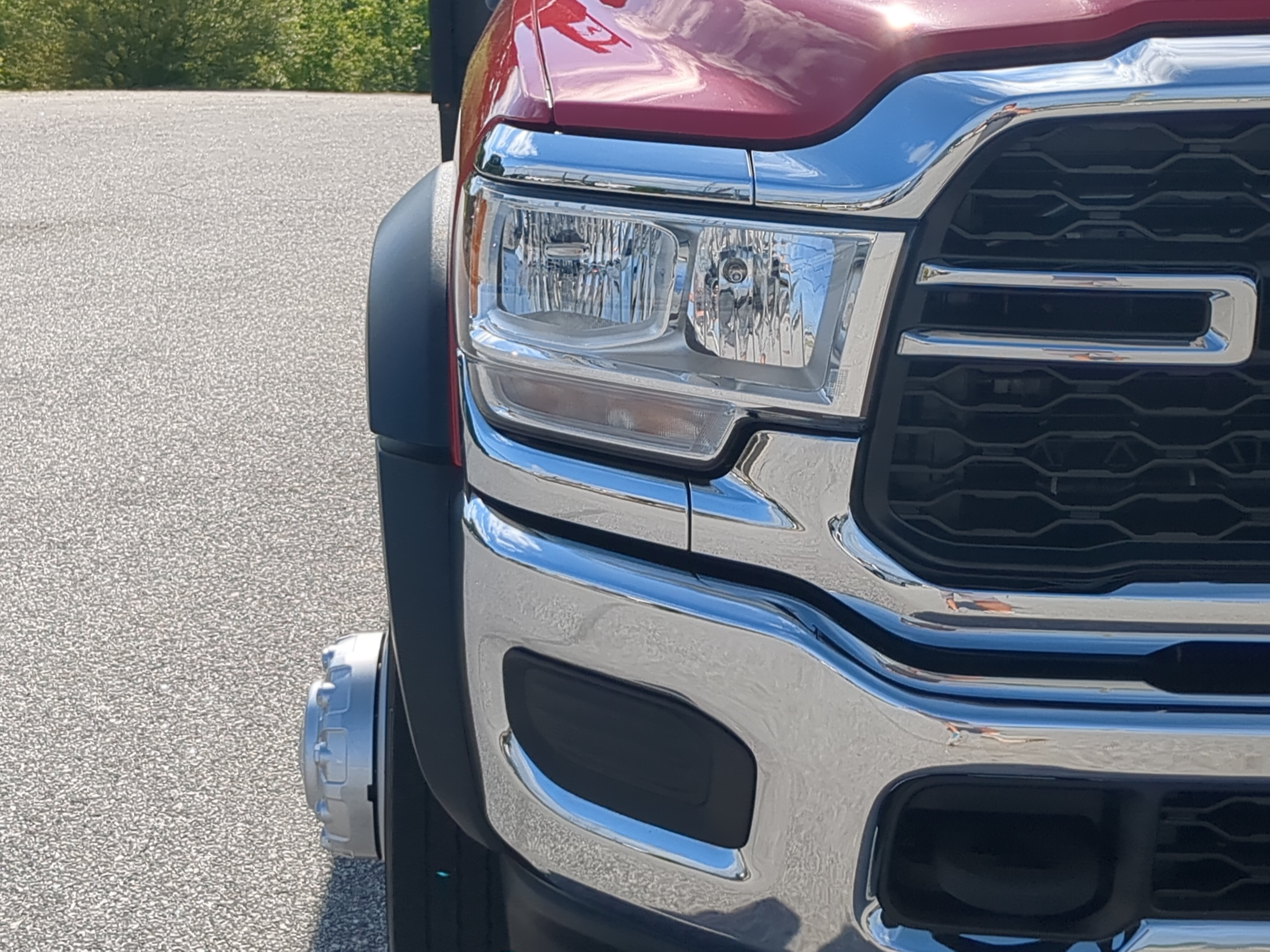 Used 2022 RAM 5500 Tradesman w/ Chrome Appearance Group RWD image 8