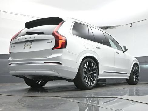 Used 2026 Volvo XC90 B6 Ultra w/ Protection Package Premier AWD/4WD image 39