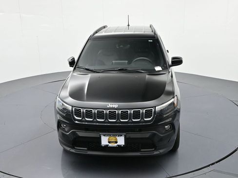Used 2025 Jeep Compass Latitude w/ Convenience Group image 22