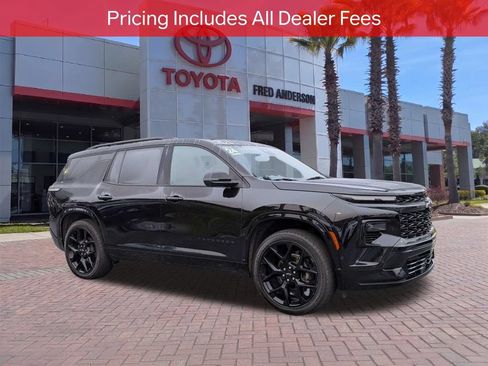 Used 2024 Chevrolet Traverse RS FWD image 1