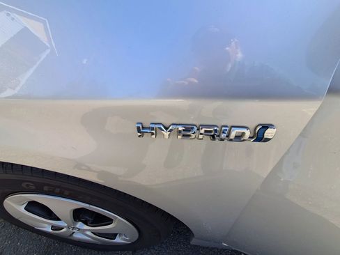 Used 2012 Toyota Prius Three FWD image 13