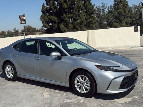 Used 2026 Toyota Camry LE FWD image 36