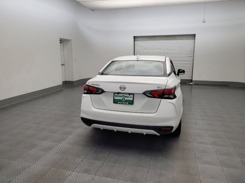 Used 2024 Nissan Versa SV FWD image 7