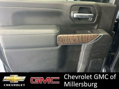 Used 2022 GMC Sierra 3500 Denali image 27