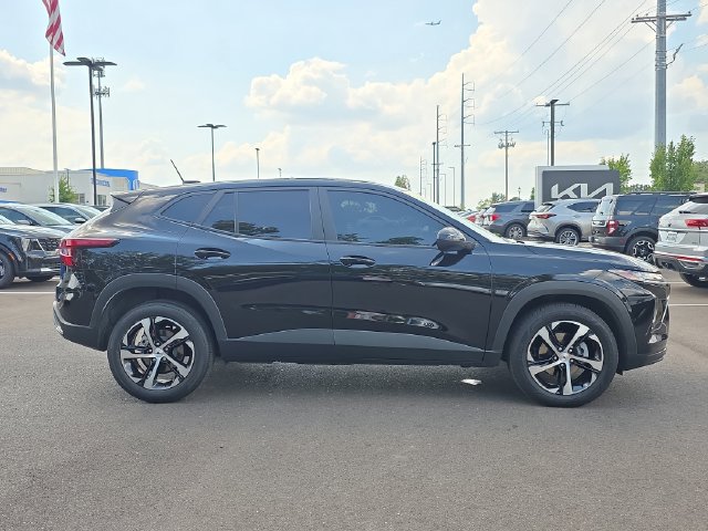 Used 2026 Chevrolet Trax RS w/ Sunroof Package FWD image 6