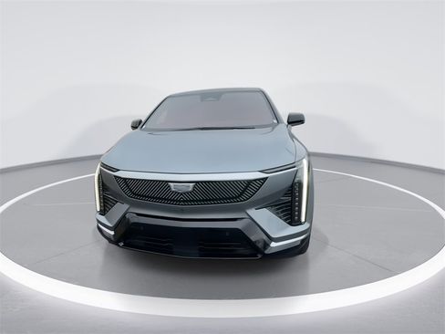 New 2026 Cadillac Optiq Luxury 2 image 3