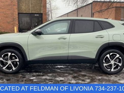 Used 2024 Chevrolet Trax RS w/ Driver Confidence Package image 5