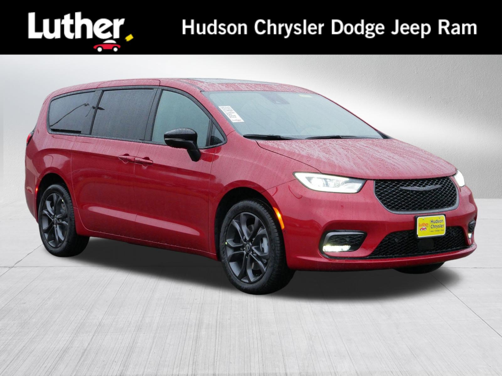 New 2026 Chrysler Pacifica Select AWD/4WD image 1