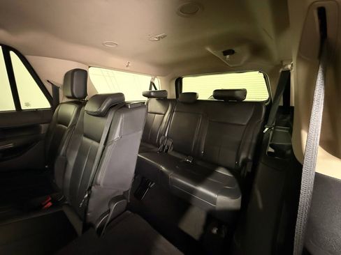 Used 2024 Ford Expedition Max XLT image 20