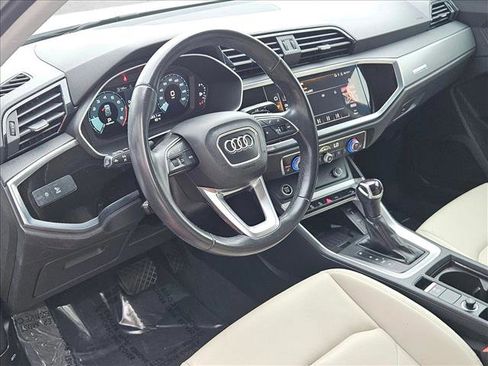 Used 2024 Audi Q3 2.0T Premium w/ Convenience Package image 10