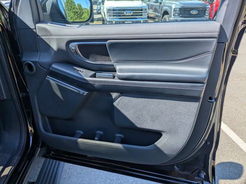 Certified 2025 Ford Expedition Platinum w/ Stealth Performance Package AWD/4WD image 40