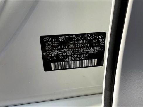 Used 2024 Genesis G90 3.5T image 31