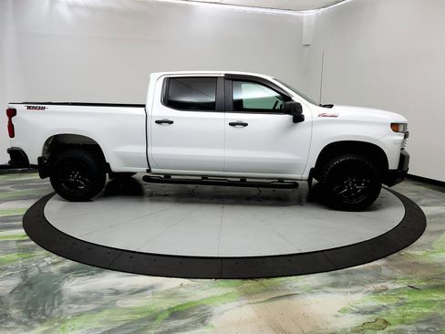 Used 2020 Chevrolet Silverado 1500 Custom Trail Boss w/ Custom Convenience Package AWD/4WD image 4