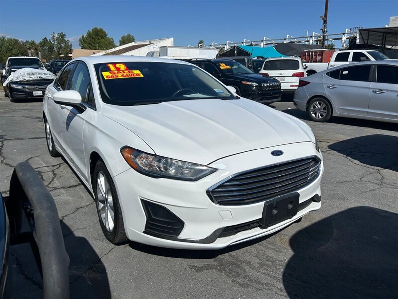 Used 2019 Ford Fusion SE FWD image 17