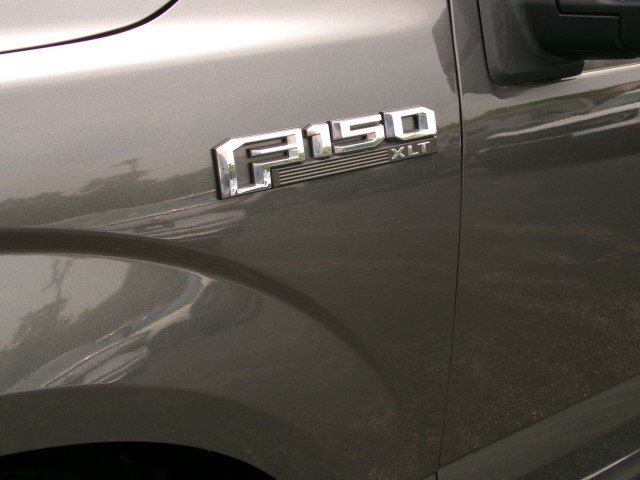 Used 2015 Ford F150 XLT w/ Equipment Group 302A Luxury AWD/4WD image 9